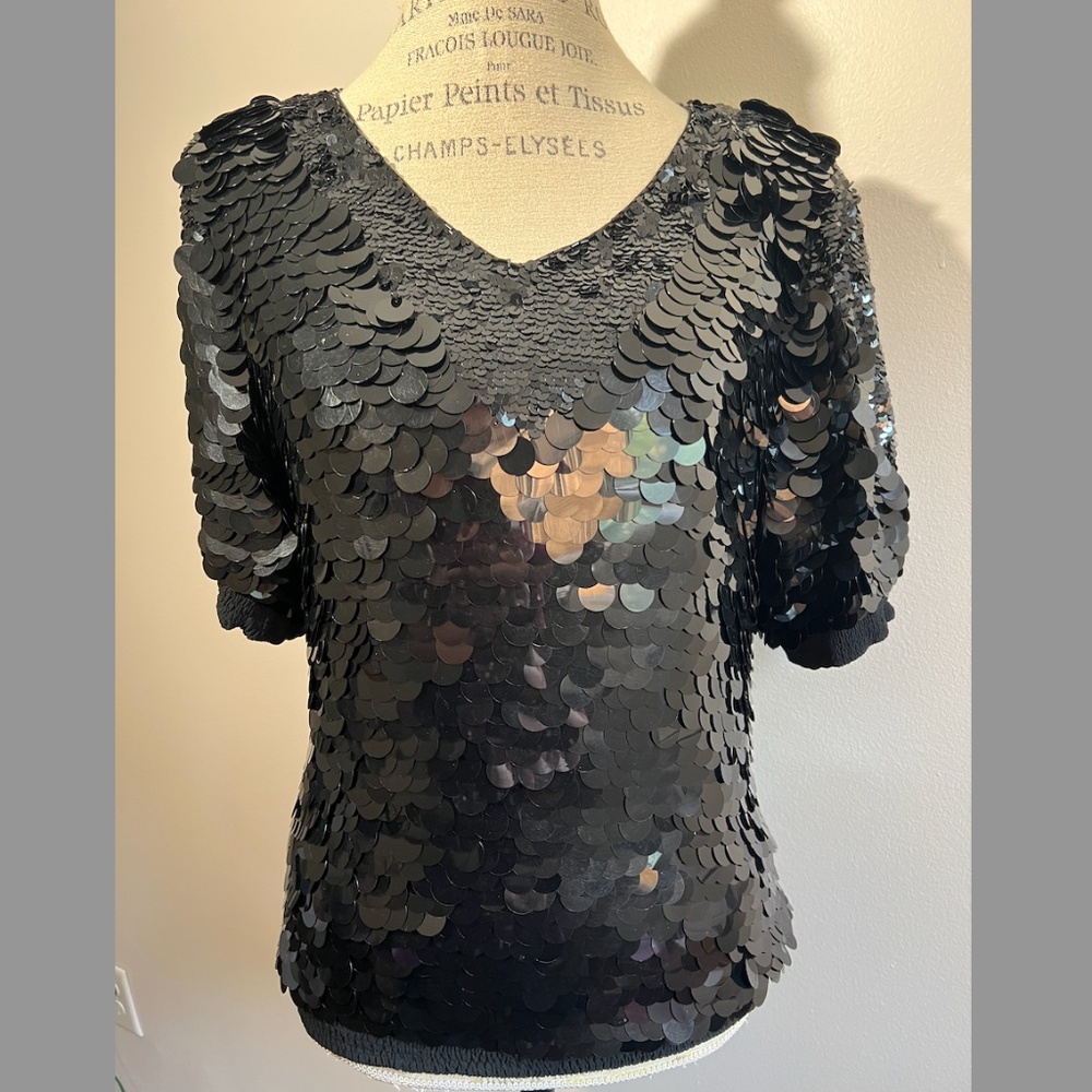 Unique MBR International Black Paillette 100% SILK Knit Fancy Top with short sle